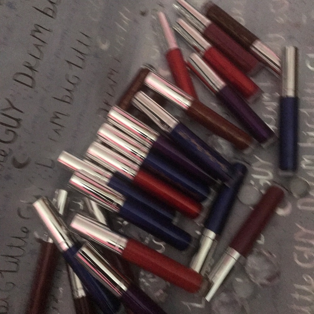Lipgloss - Picture 3 of 3